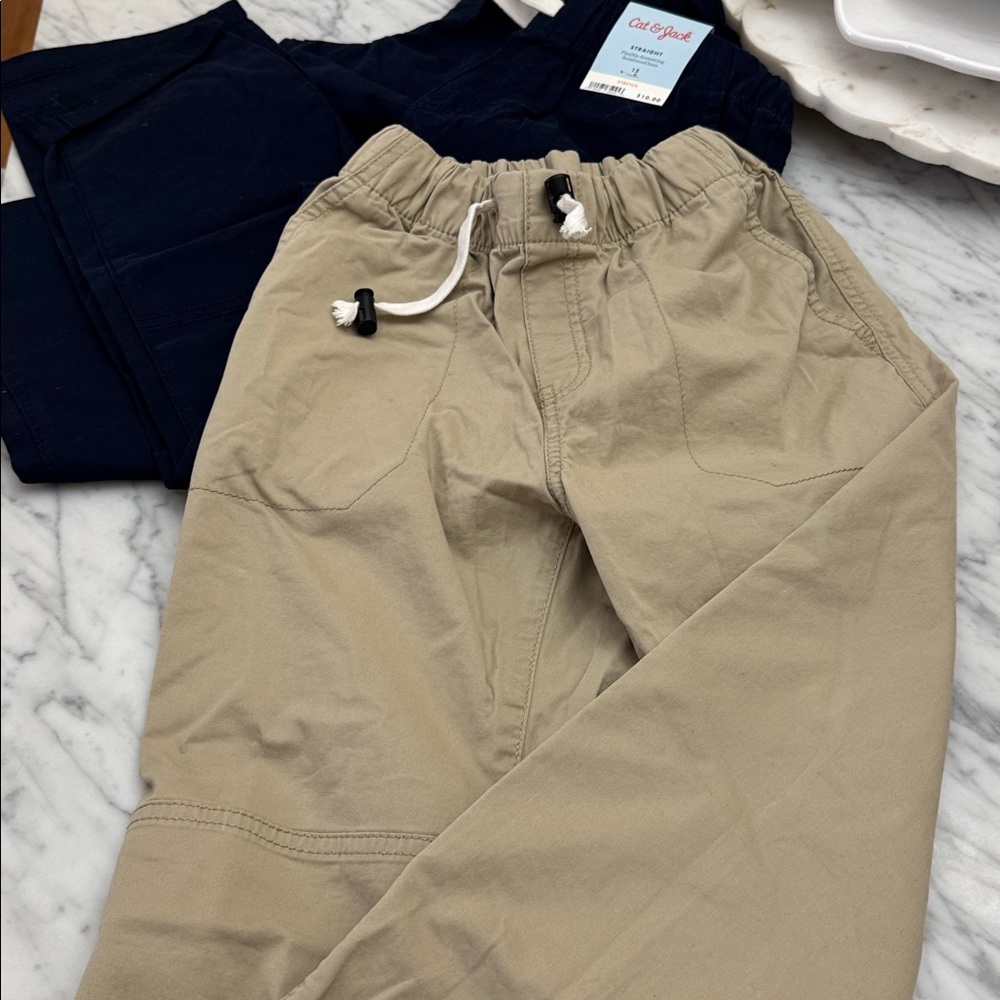 EUC Cat&Jack Reinforced knee drawstring khaki  pant size 12